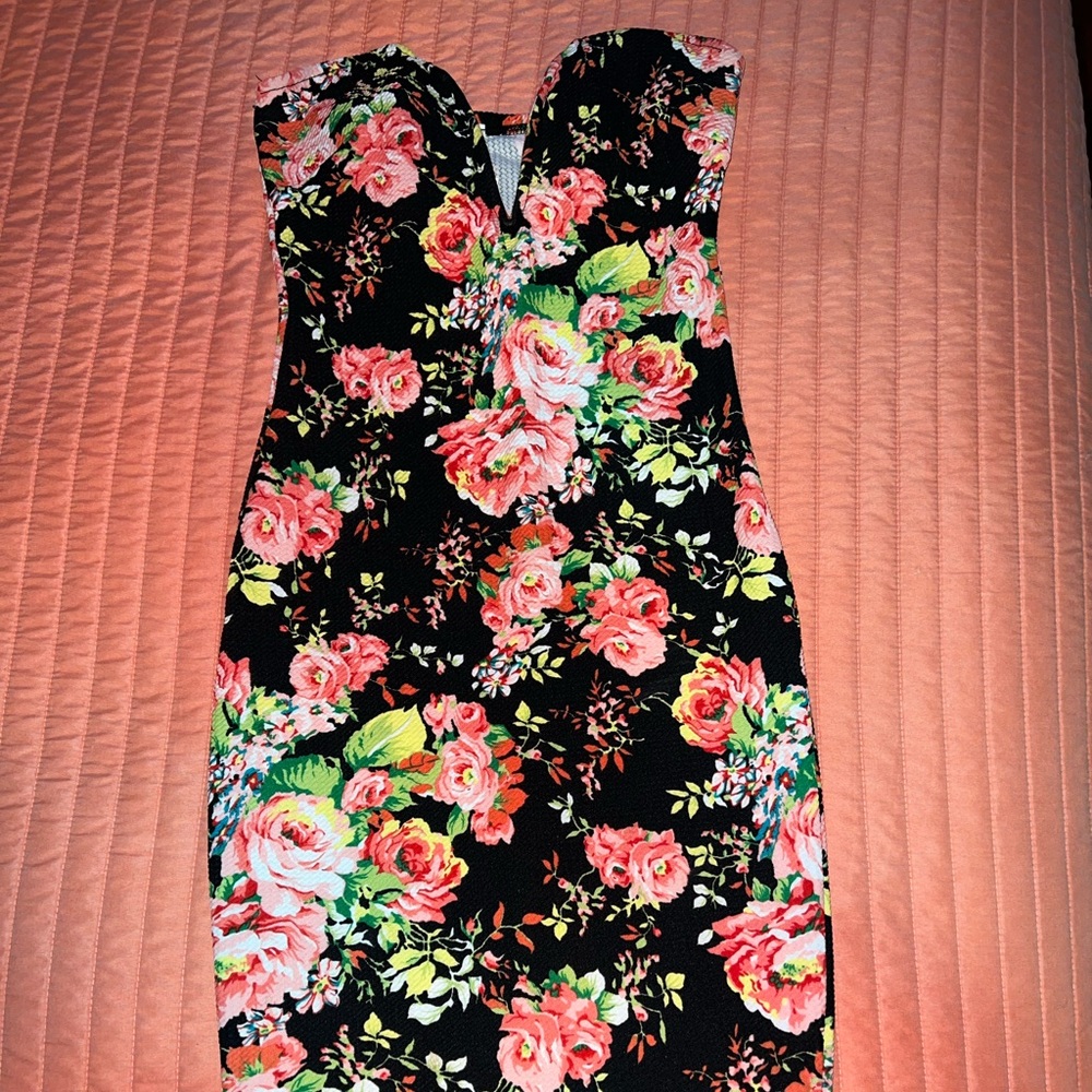 Deep V floral midi dress